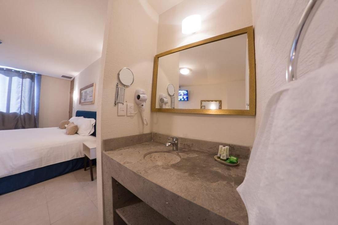 Hotel Siena Pénjamo Dış mekan fotoğraf