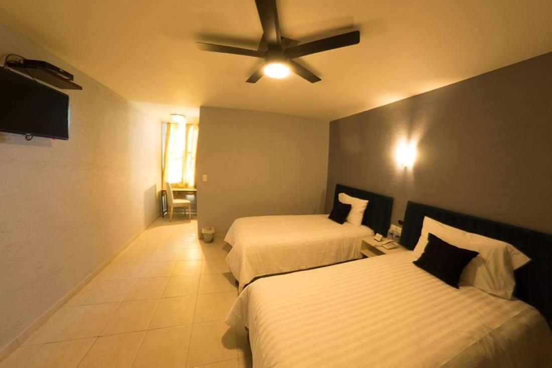 Hotel Siena Pénjamo Dış mekan fotoğraf