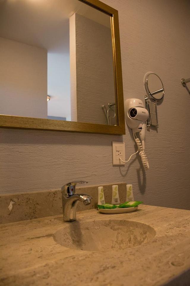 Hotel Siena Pénjamo Dış mekan fotoğraf